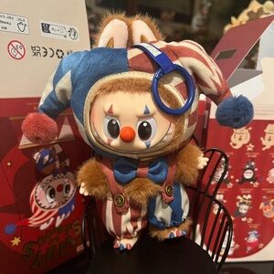 Popmart why so serious Juggling Clown Labubu in hand